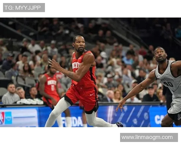 休斯顿火箭五连胜遭圣安东尼奥马刺终结,杜兰特手感冰凉乌度卡临场调整引争议